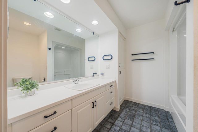 1051 S OAKWOOD ROAD, Oshkosh, WI 54904