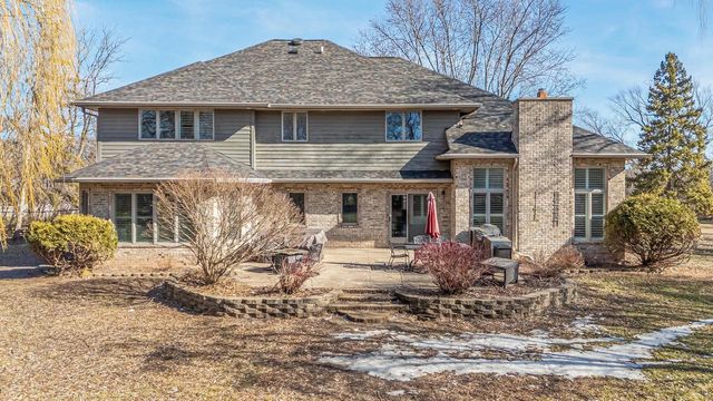 1051 S OAKWOOD ROAD, Oshkosh, WI 54904
