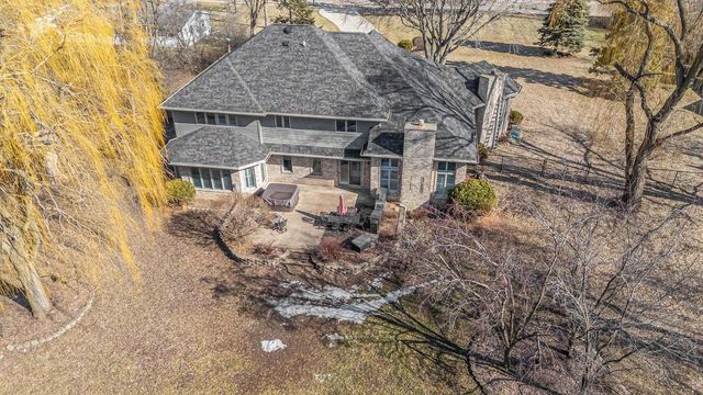 1051 S OAKWOOD ROAD, Oshkosh, WI 54904