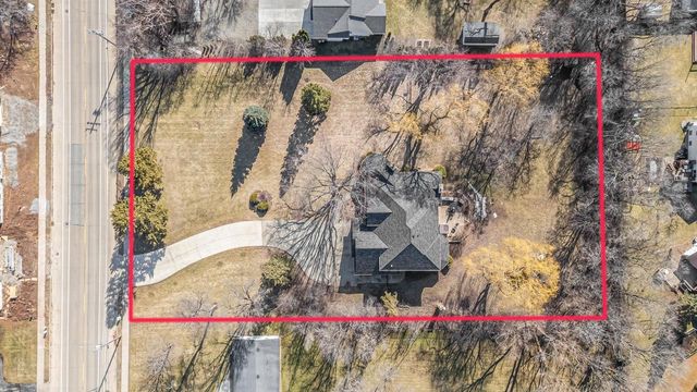 1051 S OAKWOOD ROAD, Oshkosh, WI 54904