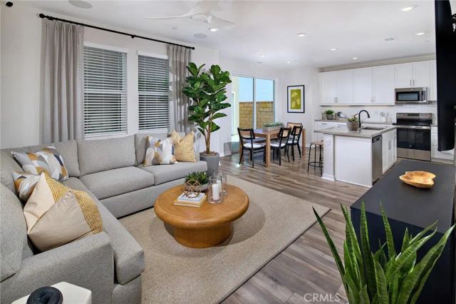 16573 Bottlebrush Lane 2, Fontana, CA 92336