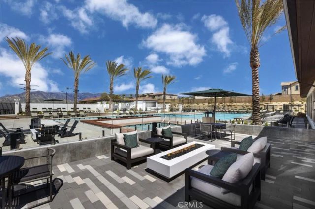 16573 Bottlebrush Lane 2, Fontana, CA 92336