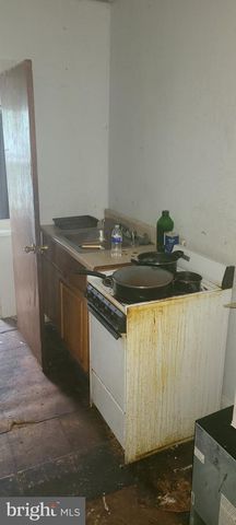 2136 W CLEARFIELD ST, Philadelphia, PA 19132