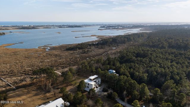 135 Heron Cove Road, Hampstead, NC 28443