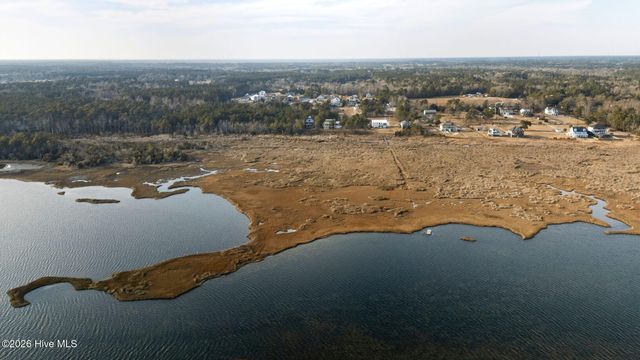 135 Heron Cove Road, Hampstead, NC 28443