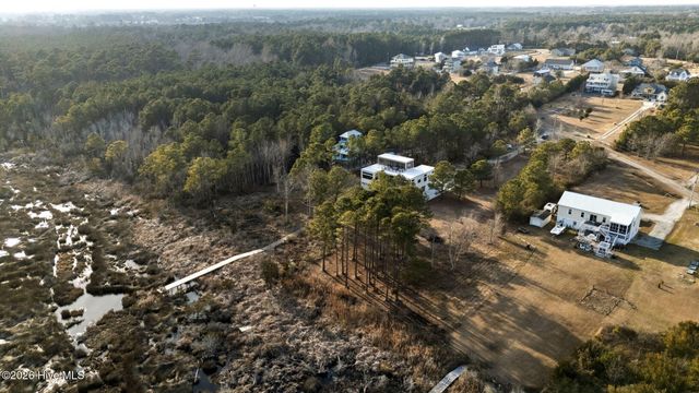 135 Heron Cove Road, Hampstead, NC 28443