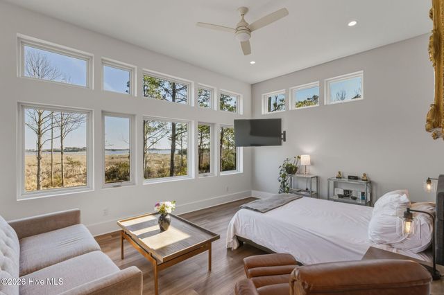 135 Heron Cove Road, Hampstead, NC 28443