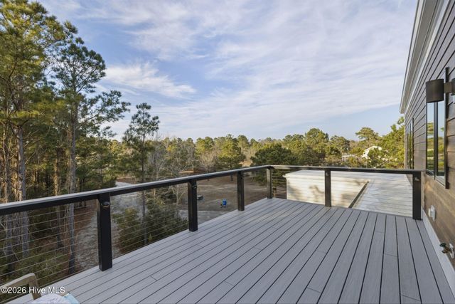 135 Heron Cove Road, Hampstead, NC 28443