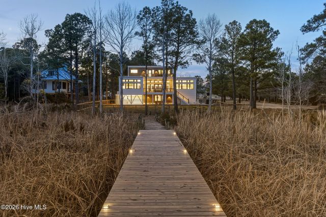 135 Heron Cove Road, Hampstead, NC 28443