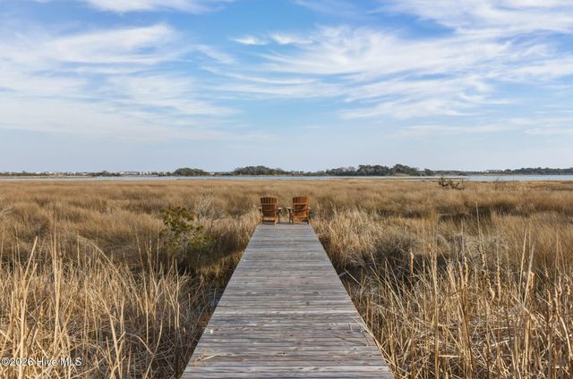 135 Heron Cove Road, Hampstead, NC 28443