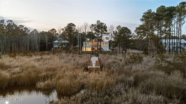 135 Heron Cove Road, Hampstead, NC 28443