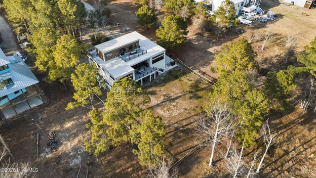 135 Heron Cove Road, Hampstead, NC 28443