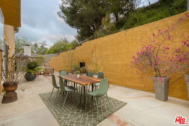 4338 Saltillo Street, Woodland Hills, CA 91364