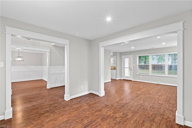 812 Whisper Hollow DR, Chesapeake, VA 23322