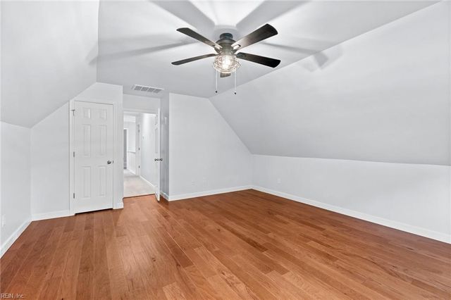 812 Whisper Hollow DR, Chesapeake, VA 23322