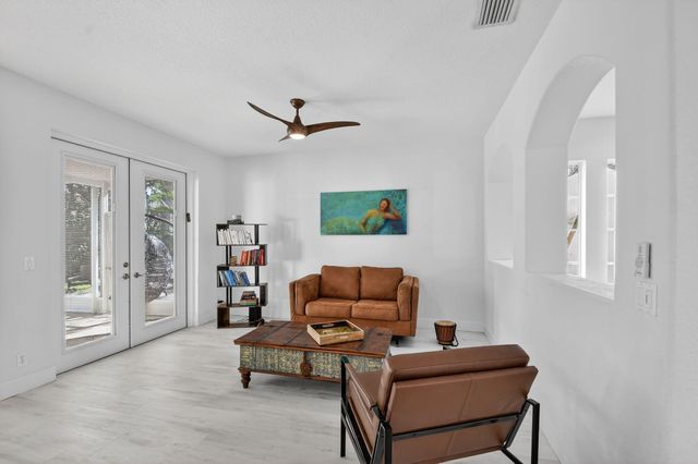 1605 E Classical Boulevard, Delray Beach, FL 33445