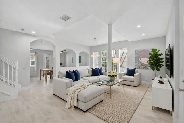 1605 E Classical Boulevard, Delray Beach, FL 33445