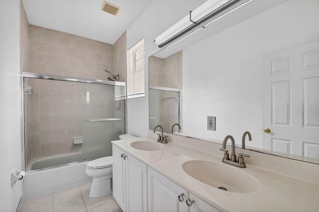 1605 E Classical Boulevard, Delray Beach, FL 33445