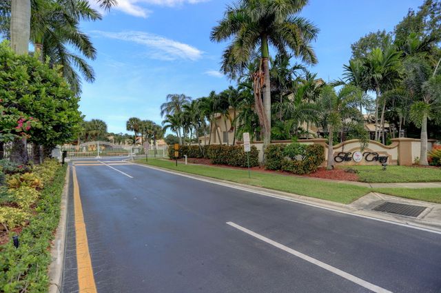 1605 E Classical Boulevard, Delray Beach, FL 33445