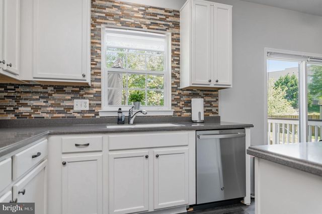 13596 DODSWORTH DR, Bristow, VA 20136
