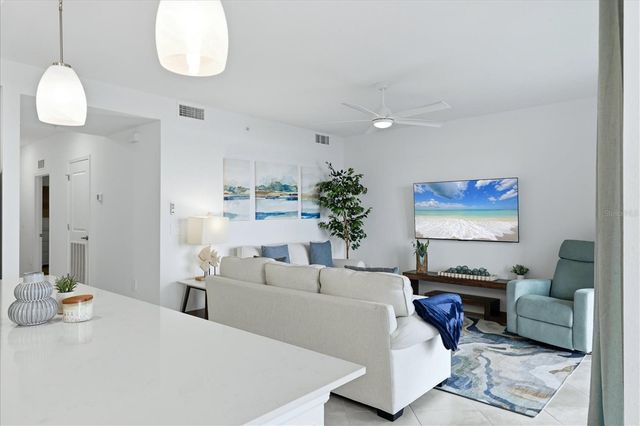 19140 SCALLOP LOOP 102, Lakewood Ranch, FL 34211