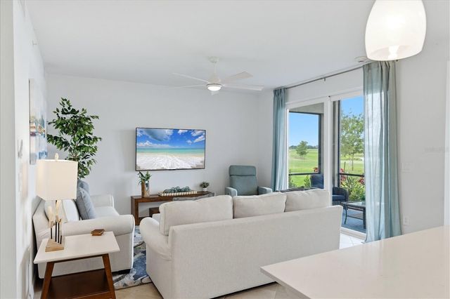 19140 SCALLOP LOOP 102, Lakewood Ranch, FL 34211