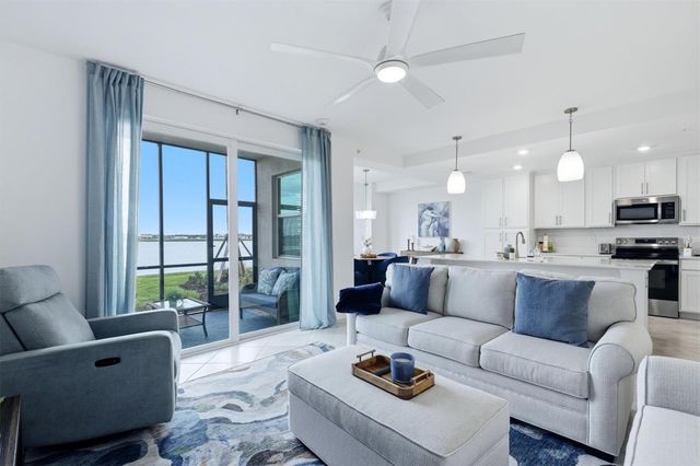 19140 SCALLOP LOOP 102, Lakewood Ranch, FL 34211