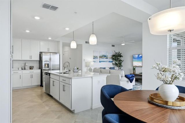 19140 SCALLOP LOOP 102, Lakewood Ranch, FL 34211