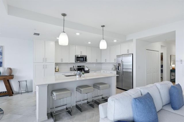 19140 SCALLOP LOOP 102, Lakewood Ranch, FL 34211