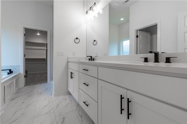 5863 Poppy Avenue, Springdale, AR 72762