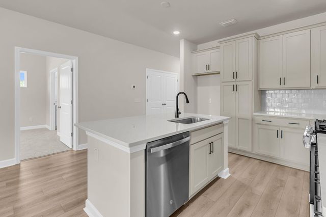 1067 Dusk Drive, Summerville, SC 29486