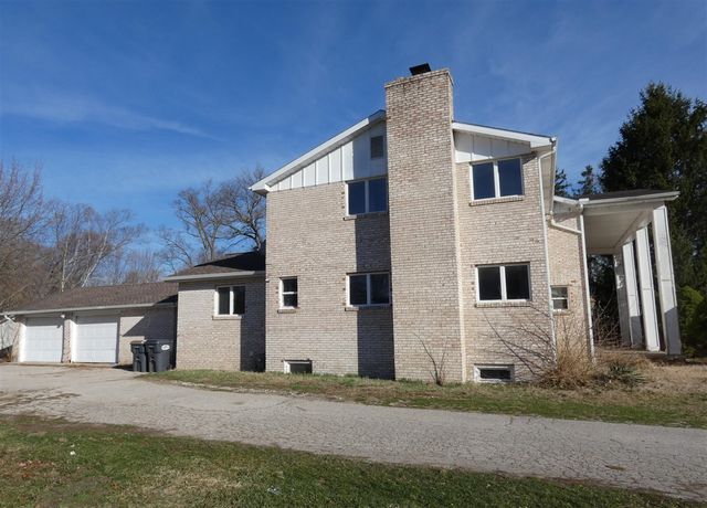 1968 Colfax Avenue, Benton Harbor, MI 49022