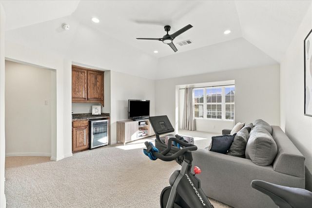 8900 Scarlet Trail, Lantana, TX 76226