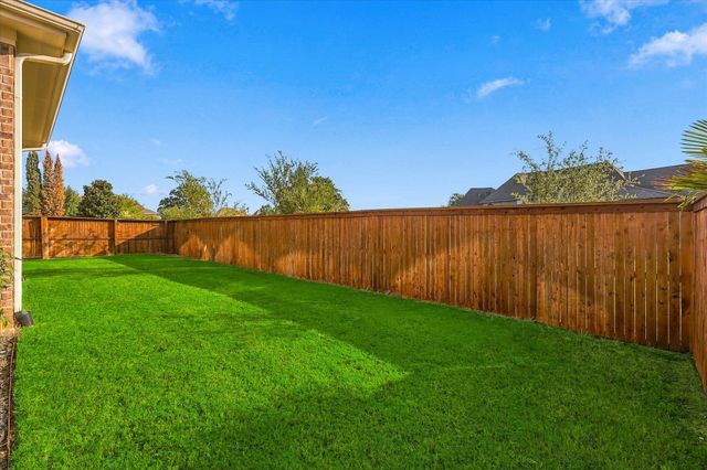 8900 Scarlet Trail, Lantana, TX 76226