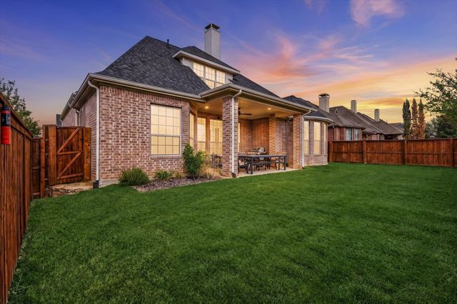 8900 Scarlet Trail, Lantana, TX 76226