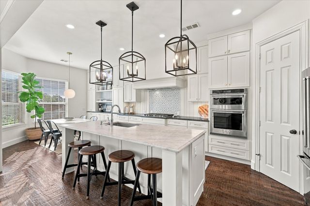 8900 Scarlet Trail, Lantana, TX 76226