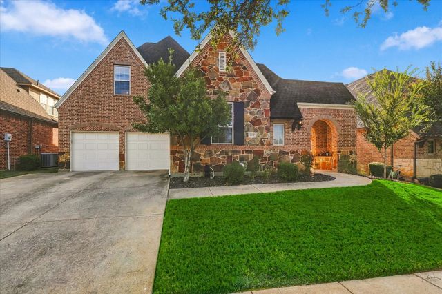 8900 Scarlet Trail, Lantana, TX 76226