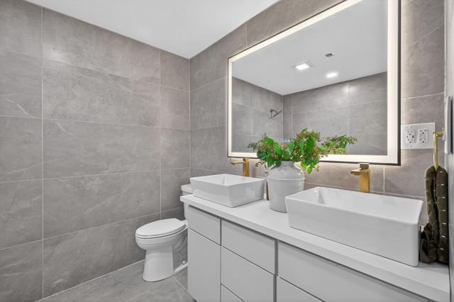 7431 Heidi Ct, Fair Oaks, CA 95628