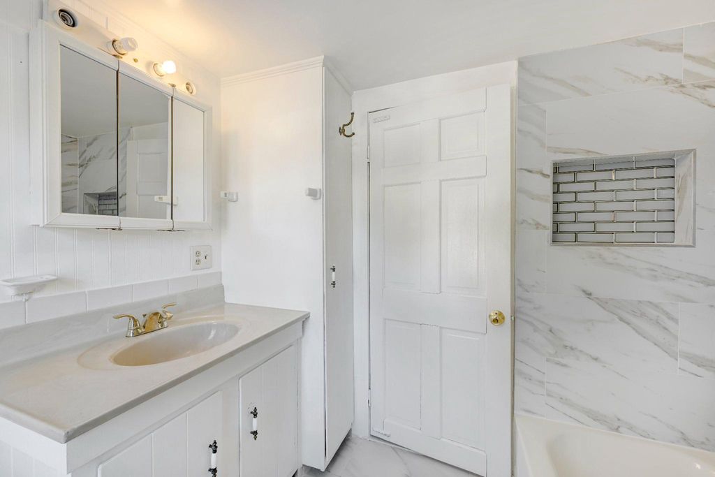 Image 27 of property listing at 6417 GILMORE ST, Gwynn Oak, MD 21207