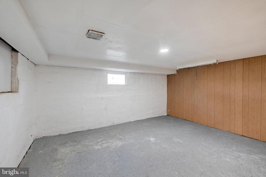 Image 28 of property listing at 6417 GILMORE ST, Gwynn Oak, MD 21207