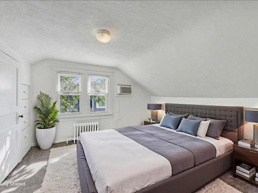 Image 6 of property listing at 6417 GILMORE ST, Gwynn Oak, MD 21207