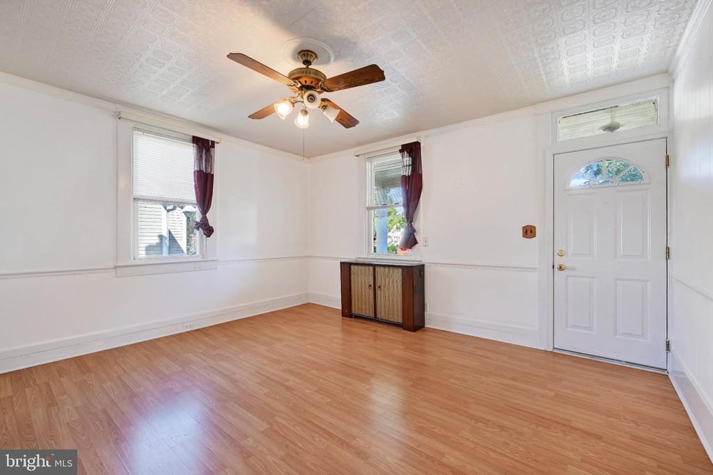Image 7 of property listing at 6417 GILMORE ST, Gwynn Oak, MD 21207
