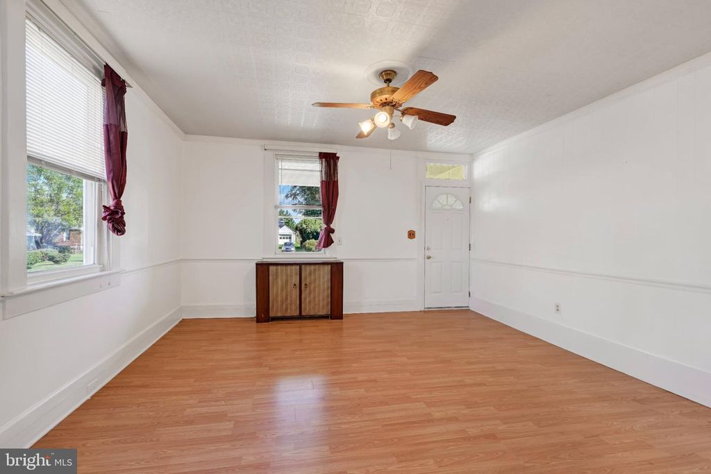 Image 8 of property listing at 6417 GILMORE ST, Gwynn Oak, MD 21207