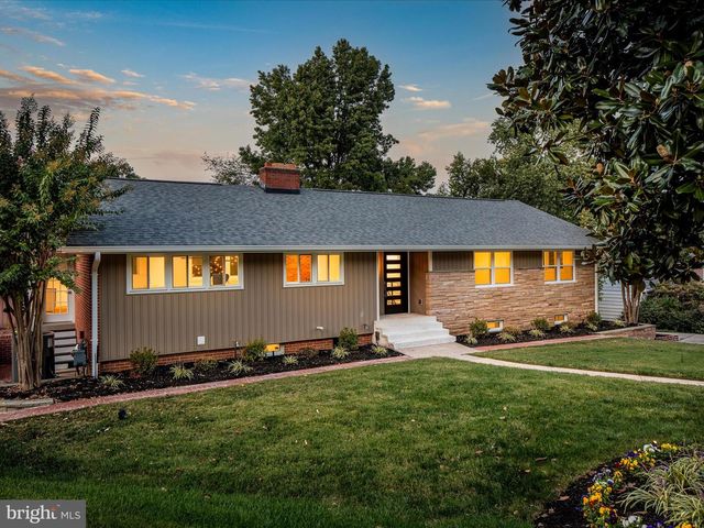 1502 MIDDLEBURY DR, Alexandria, VA 22307