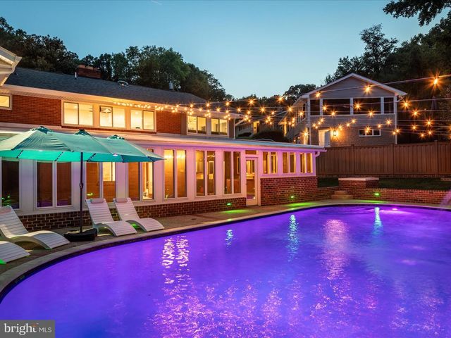 1502 MIDDLEBURY DR, Alexandria, VA 22307