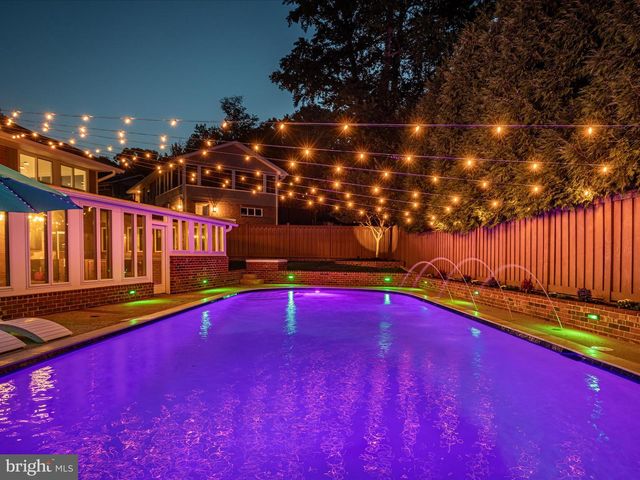 1502 MIDDLEBURY DR, Alexandria, VA 22307