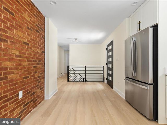 1502 MIDDLEBURY DR, Alexandria, VA 22307