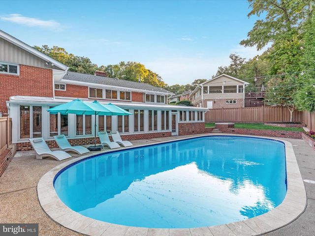 1502 MIDDLEBURY DR, Alexandria, VA 22307