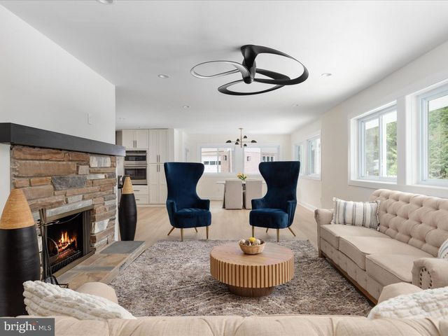 1502 MIDDLEBURY DR, Alexandria, VA 22307
