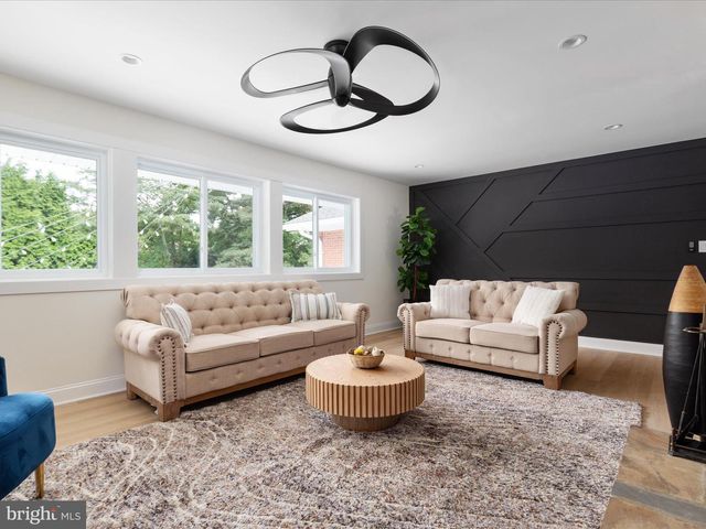 1502 MIDDLEBURY DR, Alexandria, VA 22307